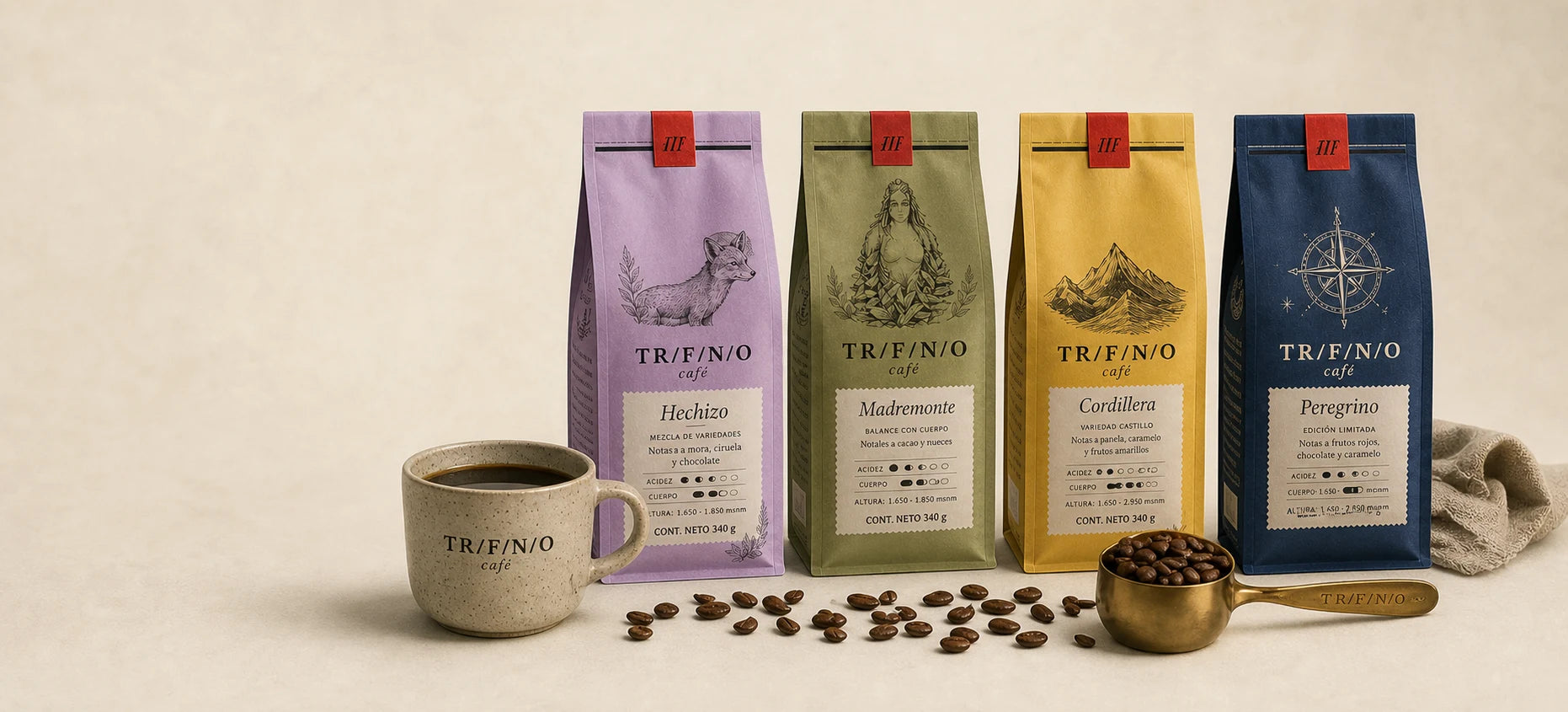 Cuatro cafés Trifinio con taza y granos